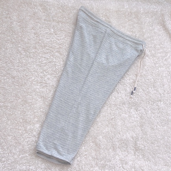 MNY - Picture 3 of 5